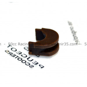 717561 - Patin But&eacute;e Plastique Ressort Moteur Peugeot 103 RCX SPX - Origine OEM // Remplac&eacute; par 717561